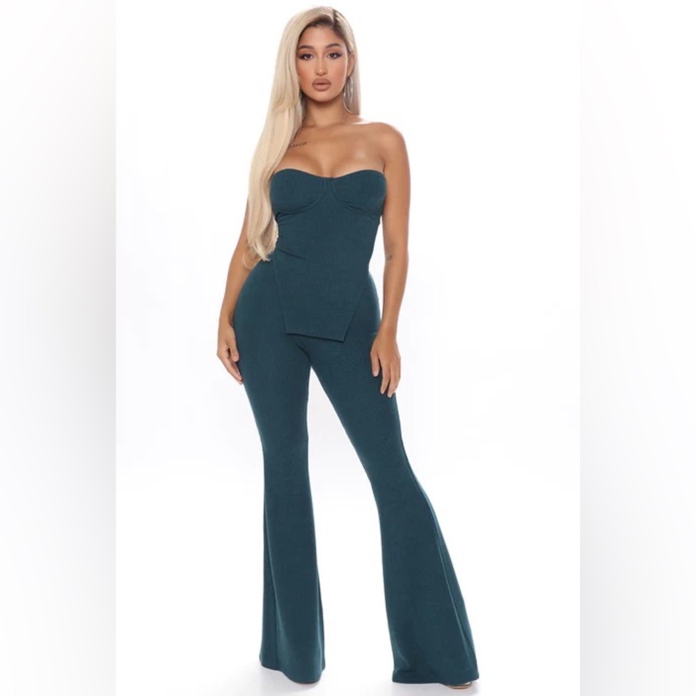 Call my name ribbed set in colour Hunter green